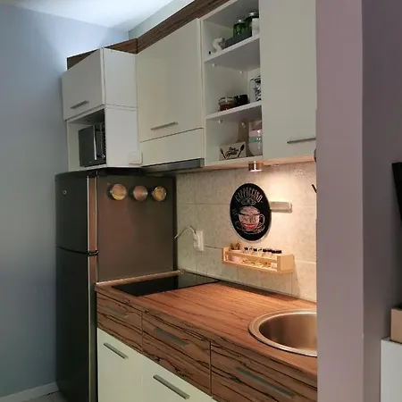 ゲストハウス Nest